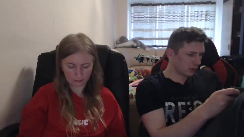 jenisandpeter Live Sex December 19, 2025