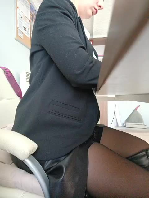 EmmiHot Live Sex December 13, 2025