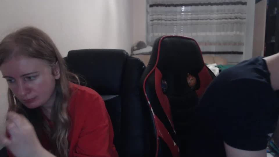 jenisandpeter Live Sex December 19, 2025