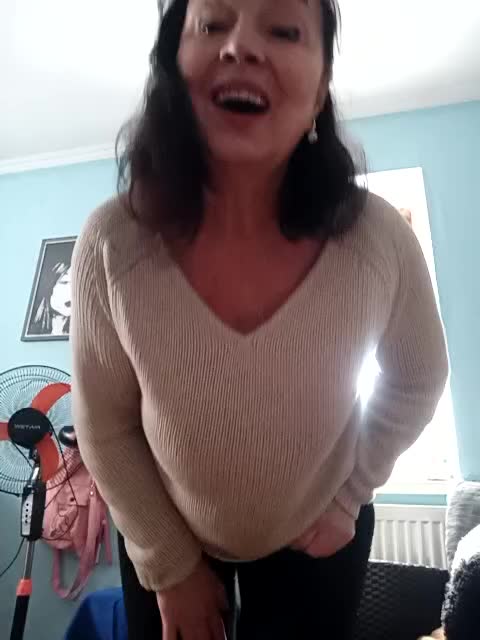 asya18 Live Sex December 13, 2025