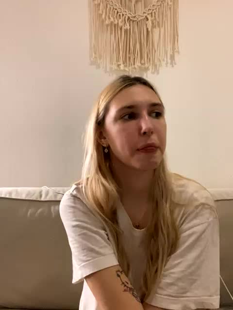 lina_wap Live Sex December 19, 2025