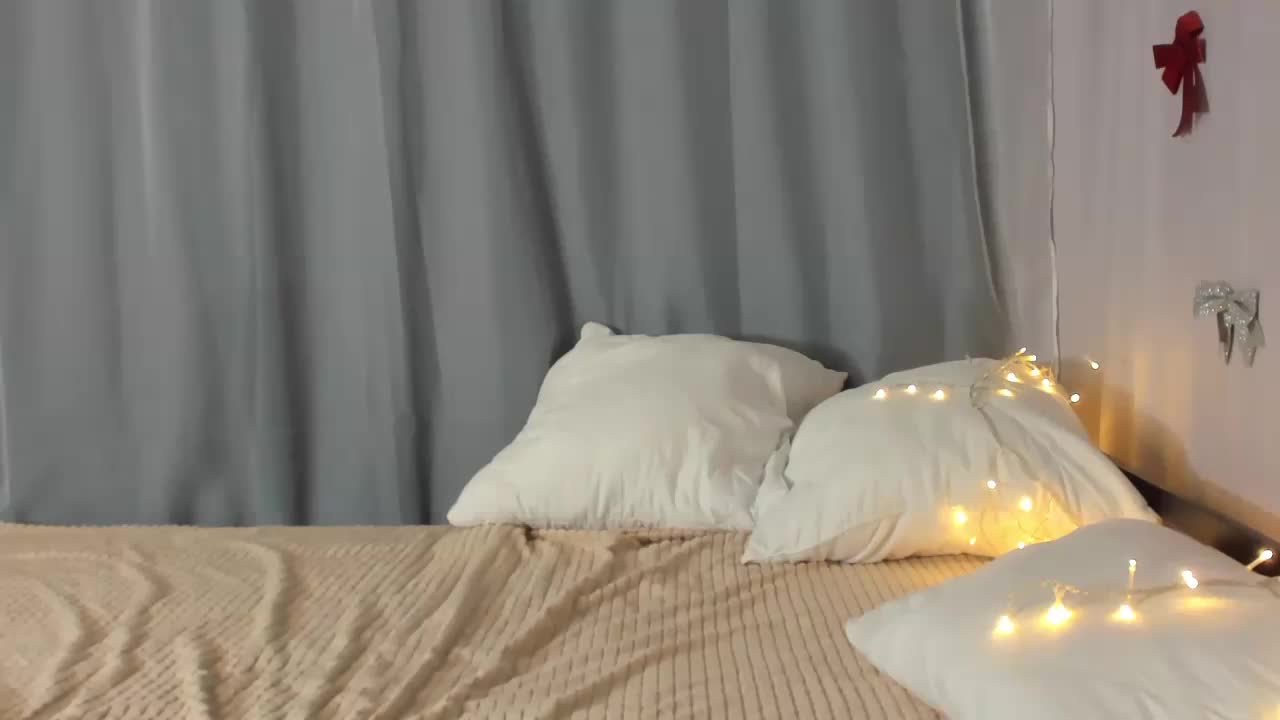 Amelia-skyy Live Sex December 14, 2025