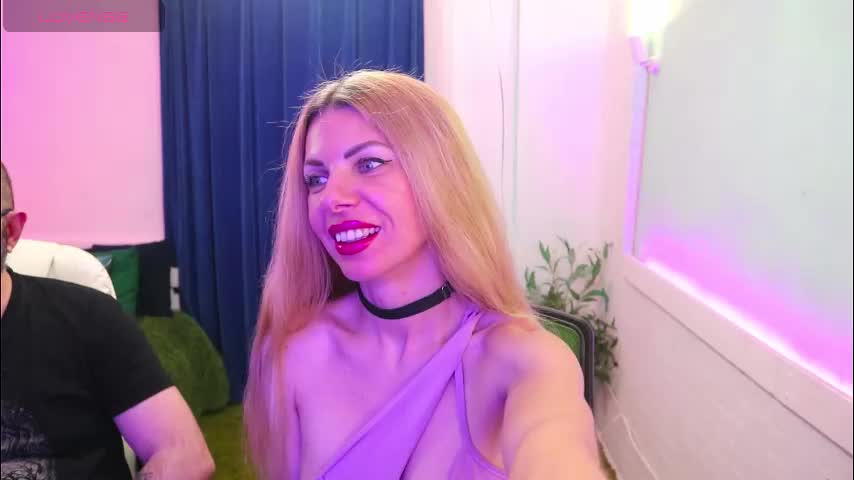alisaaleks Live Sex December 19, 2025