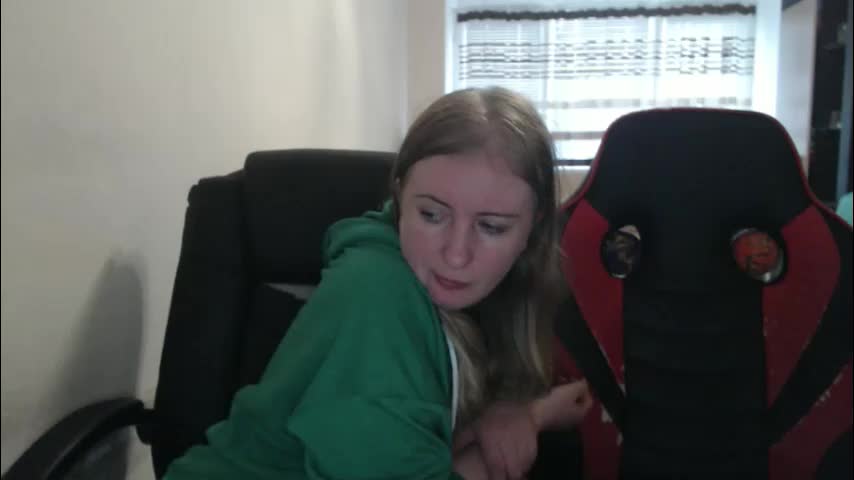 jenisandpeter Live Sex December 18, 2025
