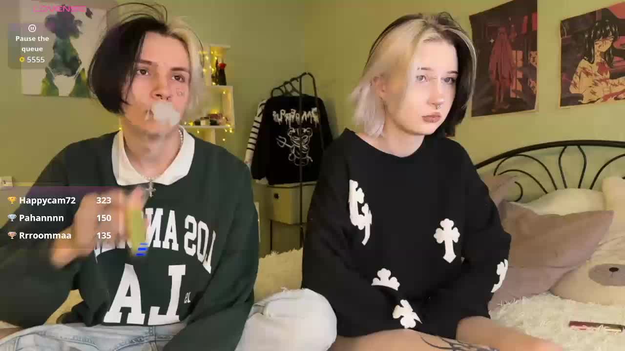 VeryRareTwins Live Sex December 12, 2025