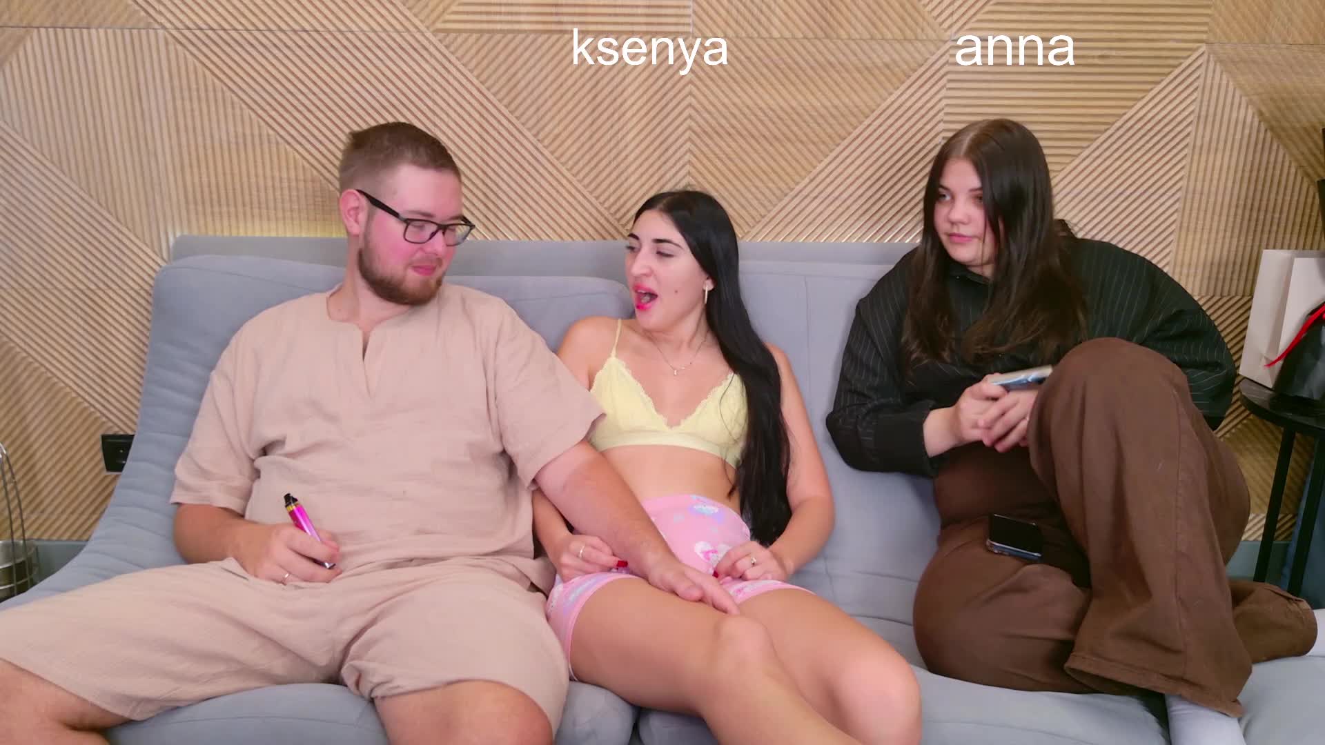 WebcamSlut Live Sex December 14, 2025