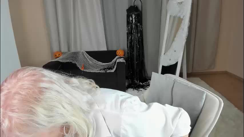 lilia_moons Live Sex October 27, 2025