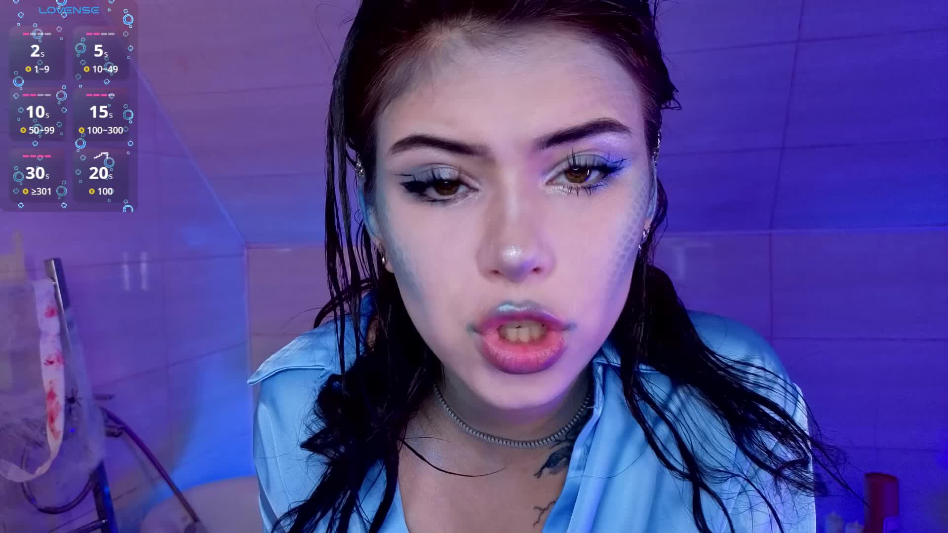 CoralineJones Live Sex December 17, 2025