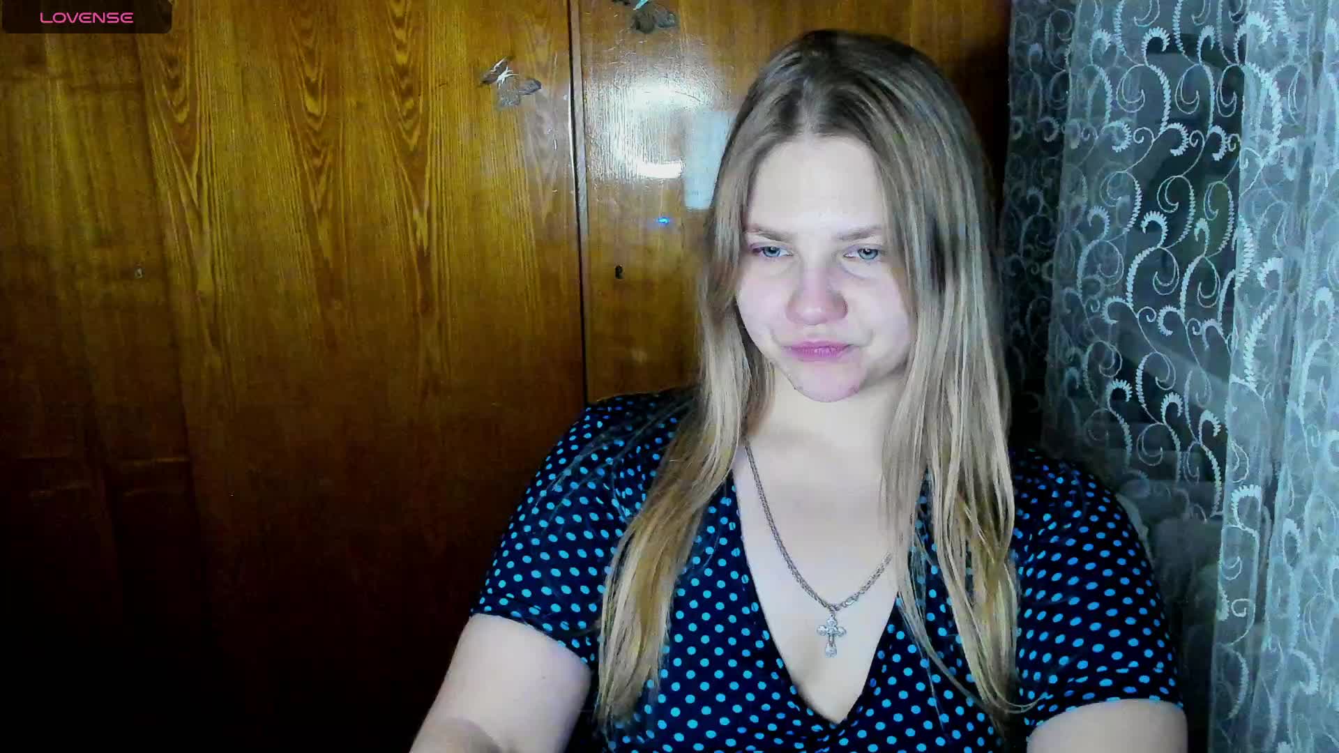 Emma-Frizea Live Sex December 17, 2025