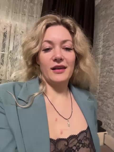 Fiona2019 Live Sex December 12, 2025