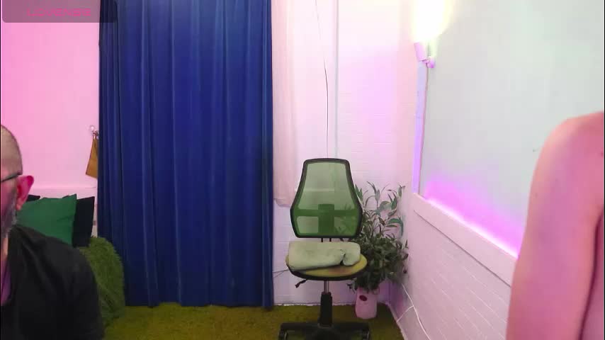 alisaaleks Live Sex December 19, 2025