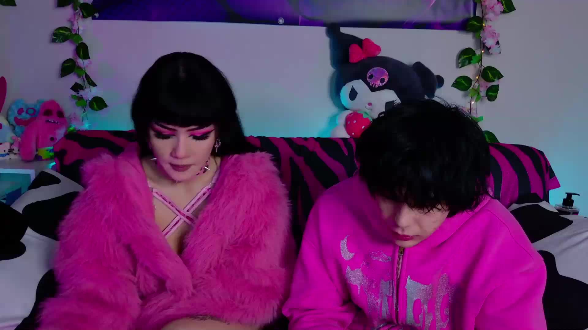 Night-angell Live Sex December 13, 2025