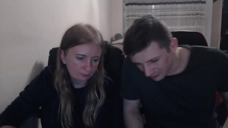 jenisandpeter Live Sex December 18, 2025