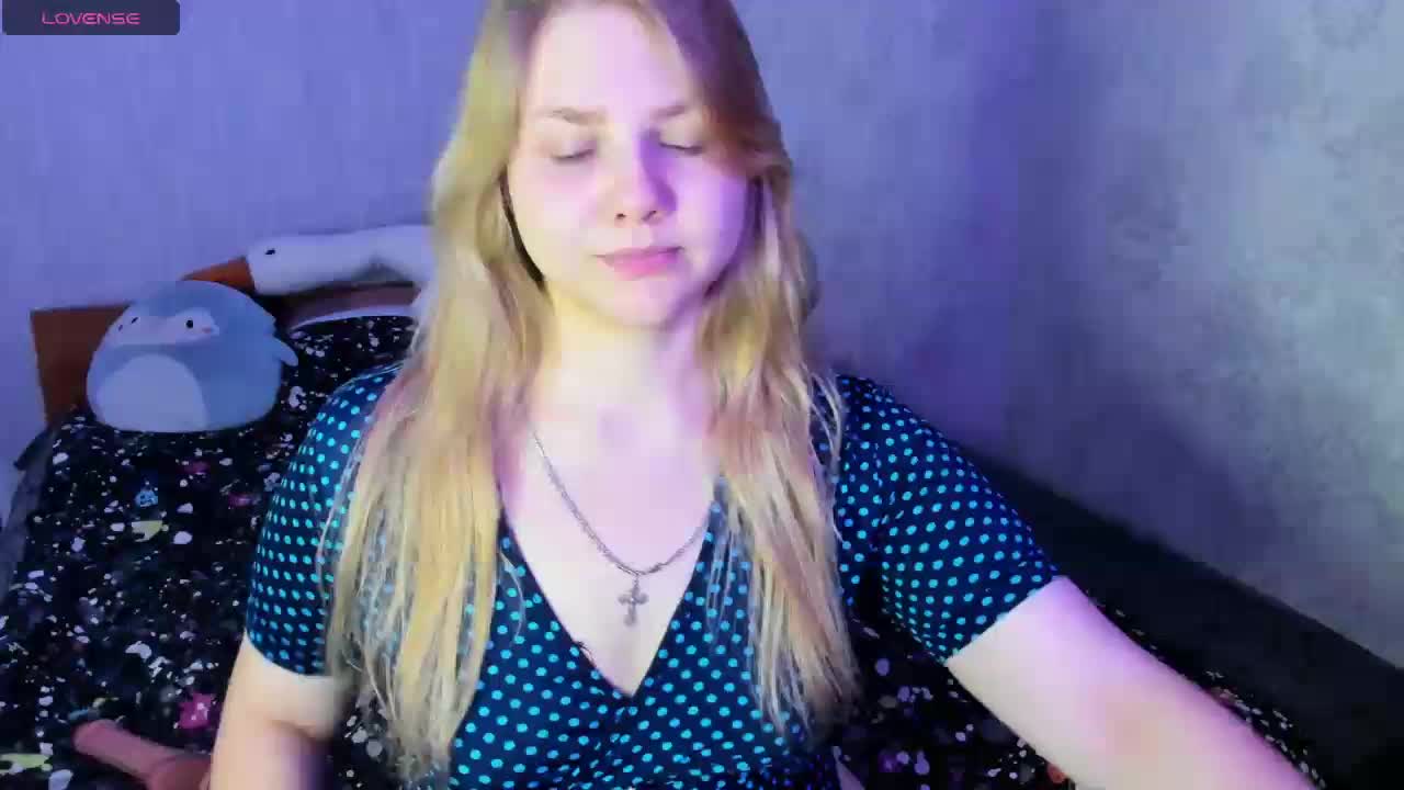 Emma-Frizea Live Sex December 17, 2025