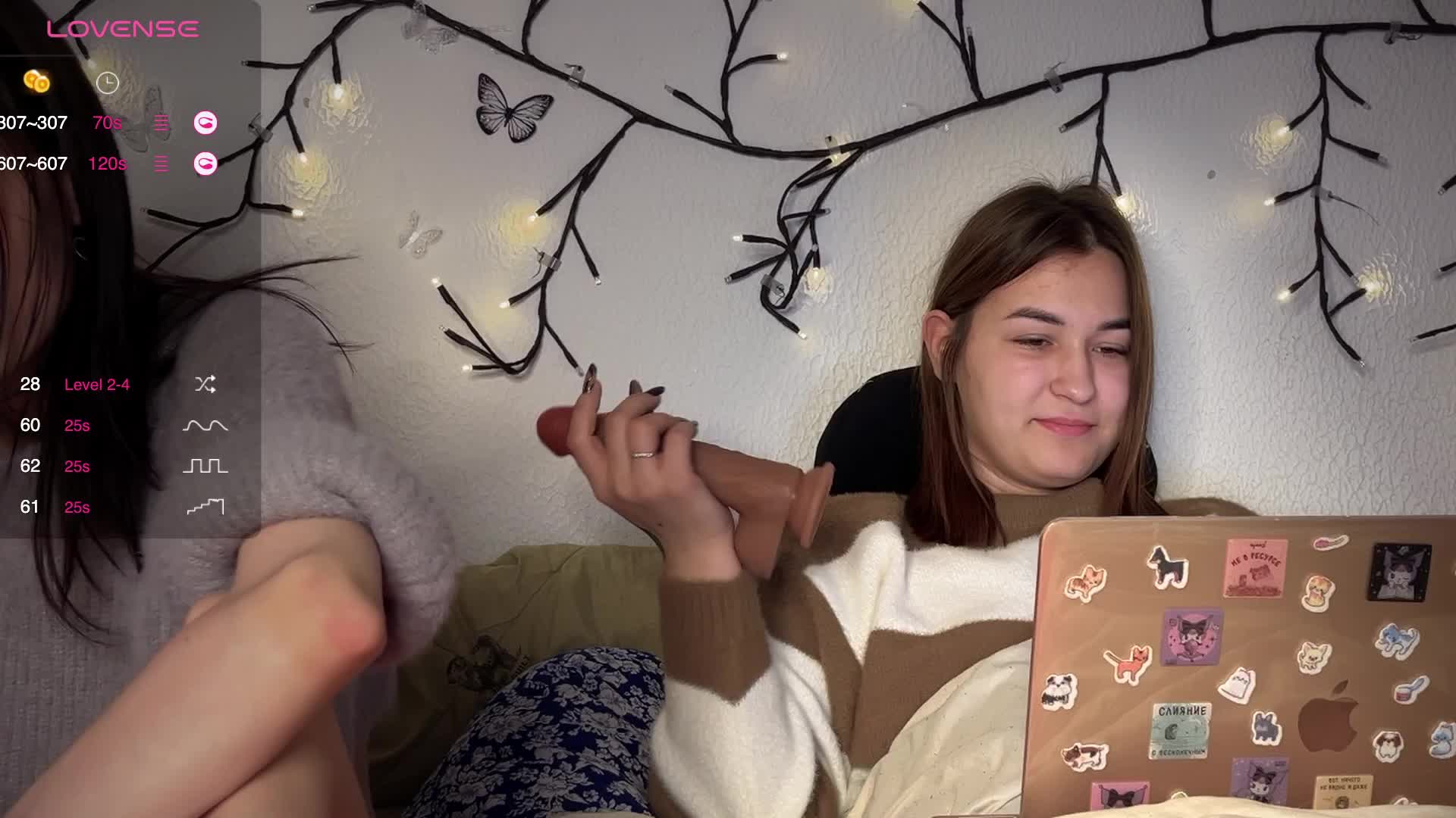 ZoyaVikki Live Sex December 12, 2025