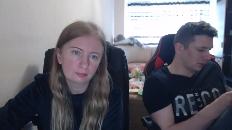jenisandpeter Live Sex December 18, 2025