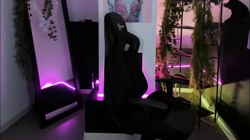 emilywiled Live Sex December 13, 2025