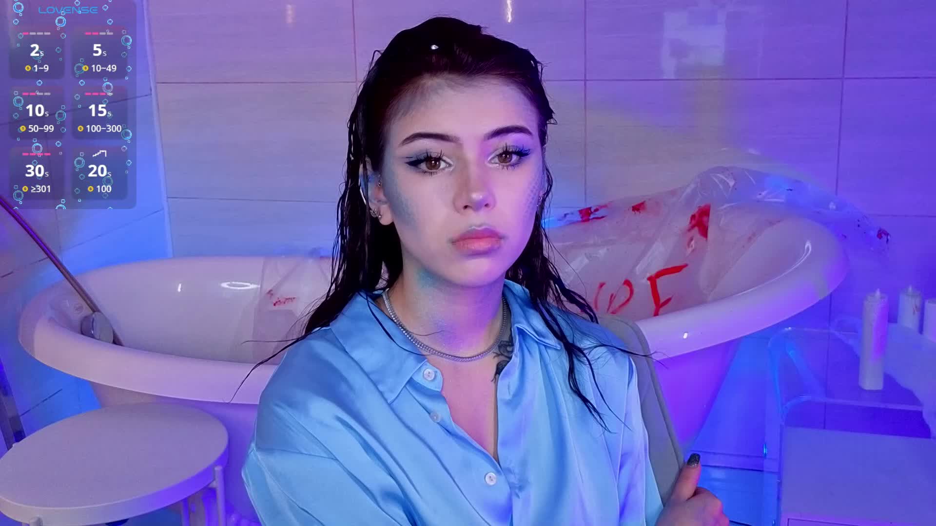 CoralineJones Live Sex December 17, 2025