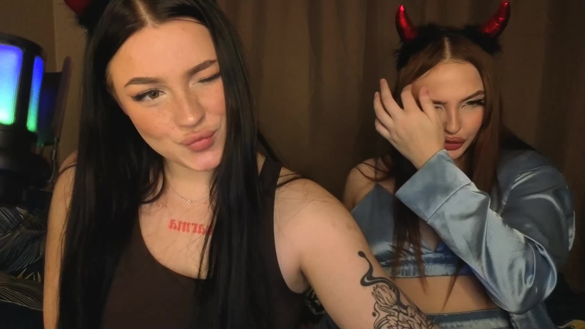 LisaAndDenis Live Sex December 18, 2025