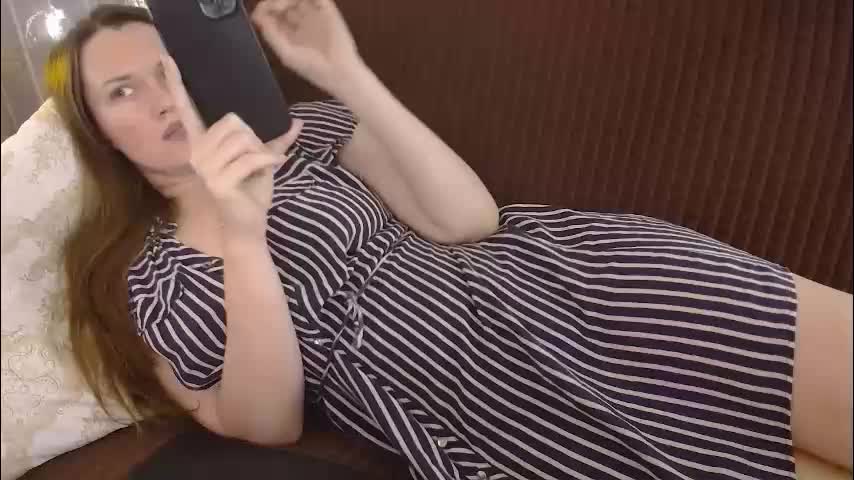 dixiemiller Live Sex December 17, 2025