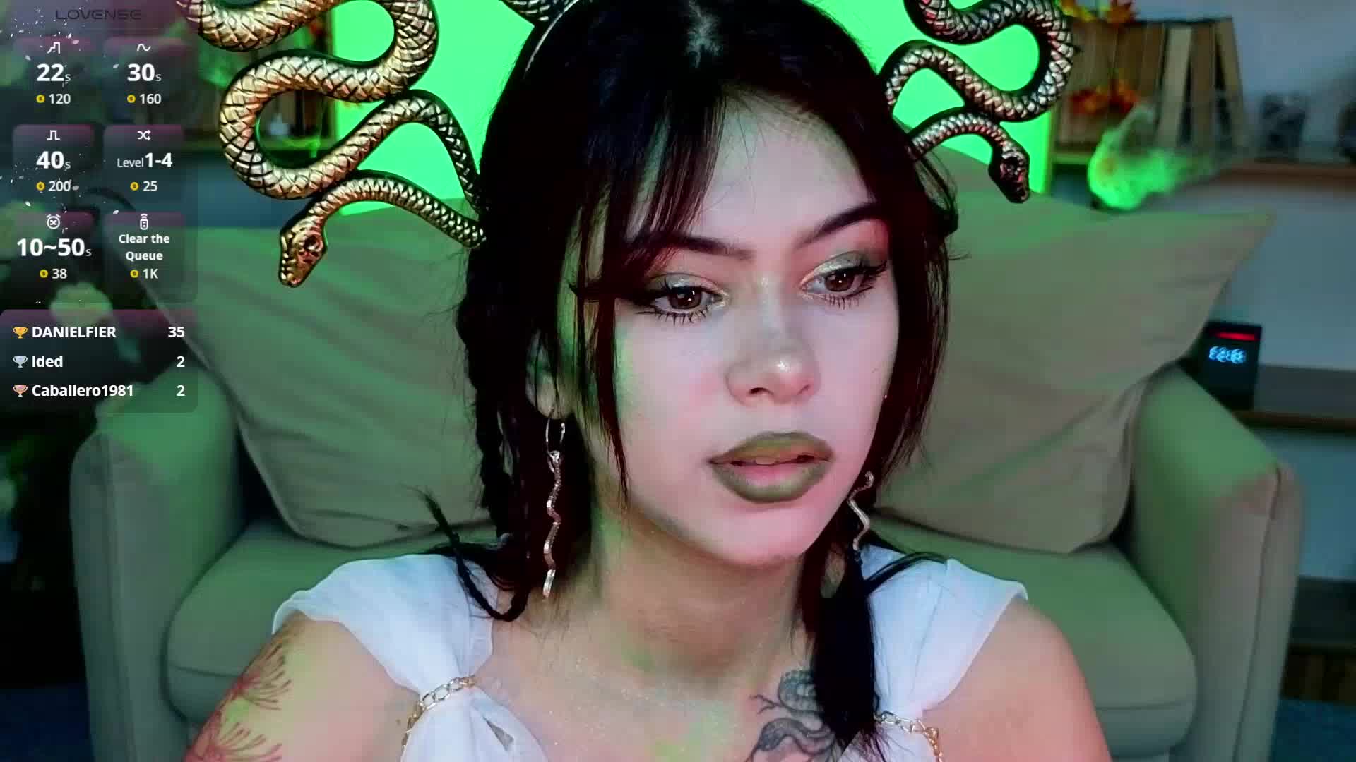 CoralineJones Live Sex December 17, 2025