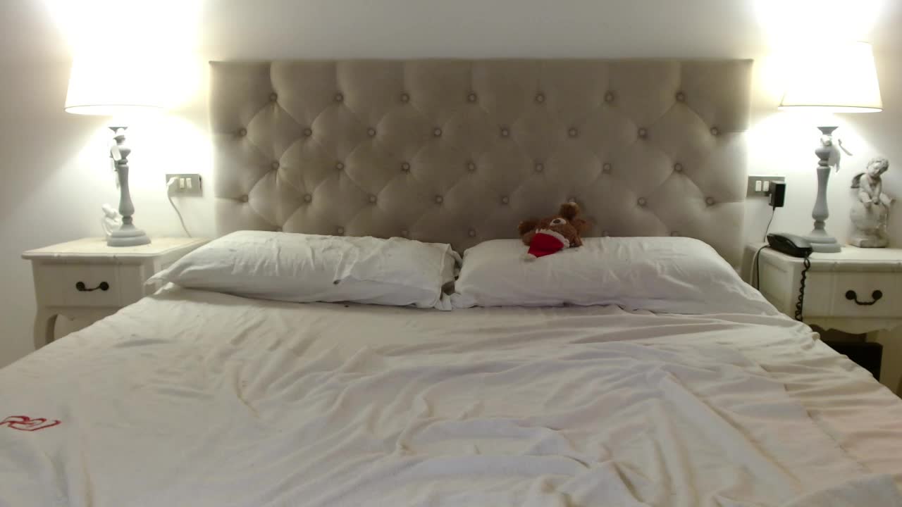 Sweet_Perry Live Sex December 17, 2025