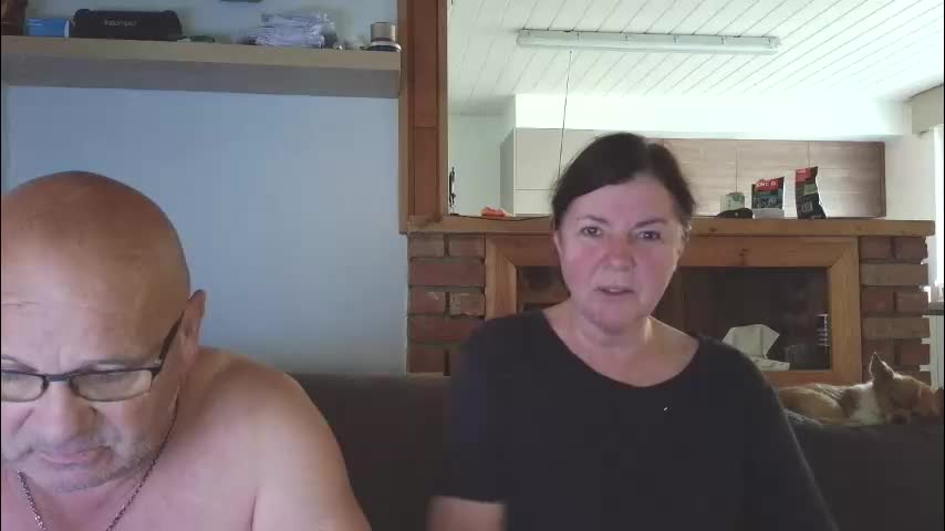 sanroom Live Sex December 14, 2025