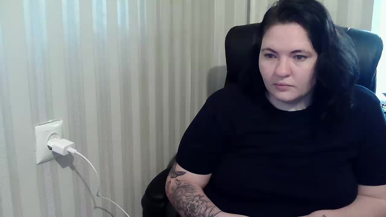 XLisaBlueX Live Sex December 15, 2025