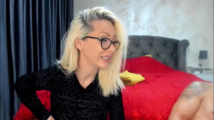 nicepussyfuckk18 Live Sex December 19, 2025