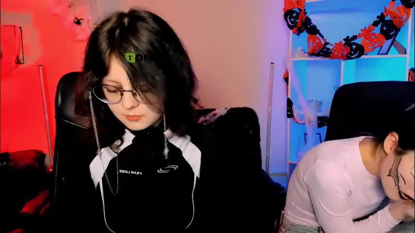 mona_cloud Live Sex December 17, 2025