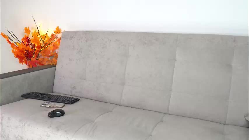 milly____ Live Sex December 19, 2025