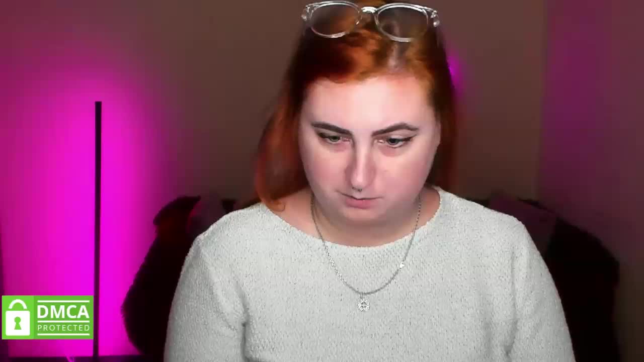 Aliciaredluv Live Sex December 17, 2025