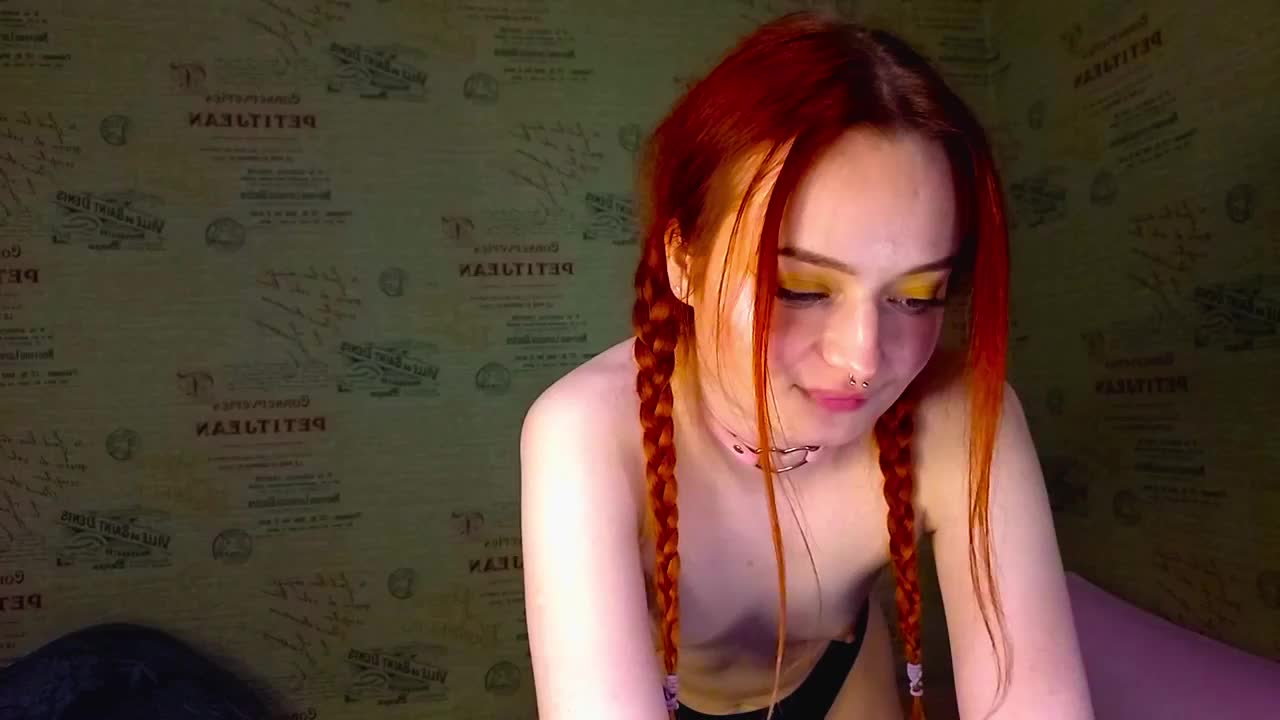 emiless Live Sex December 13, 2025