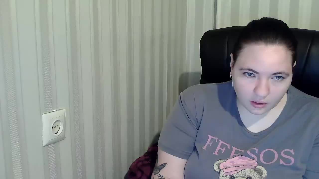 XLisaBlueX Live Sex December 15, 2025