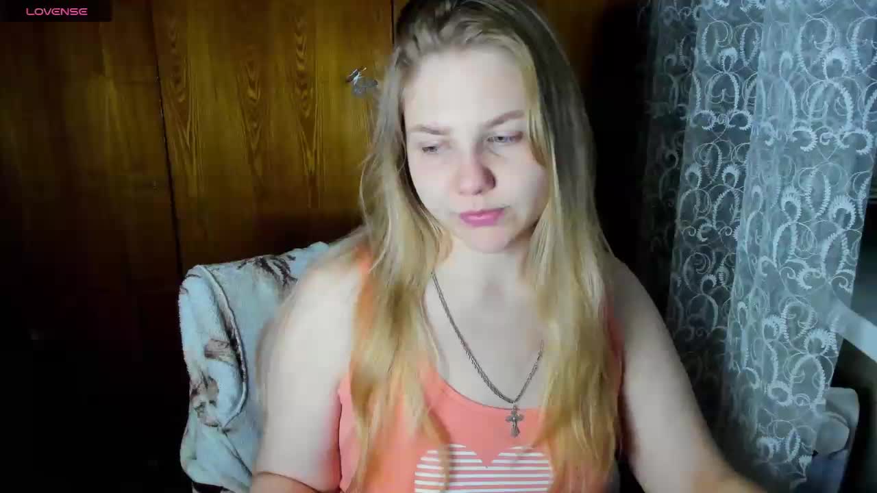 Emma-Frizea Live Sex December 17, 2025