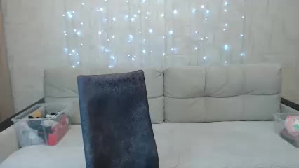 JenniferTheChic Live Sex December 17, 2025
