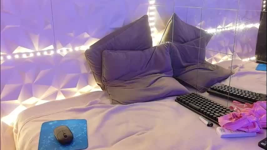 aishhaa Live Sex December 12, 2025