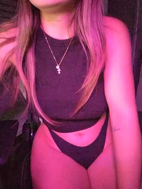 _m_a_r_i_a_888_ Live Sex October 28, 2025