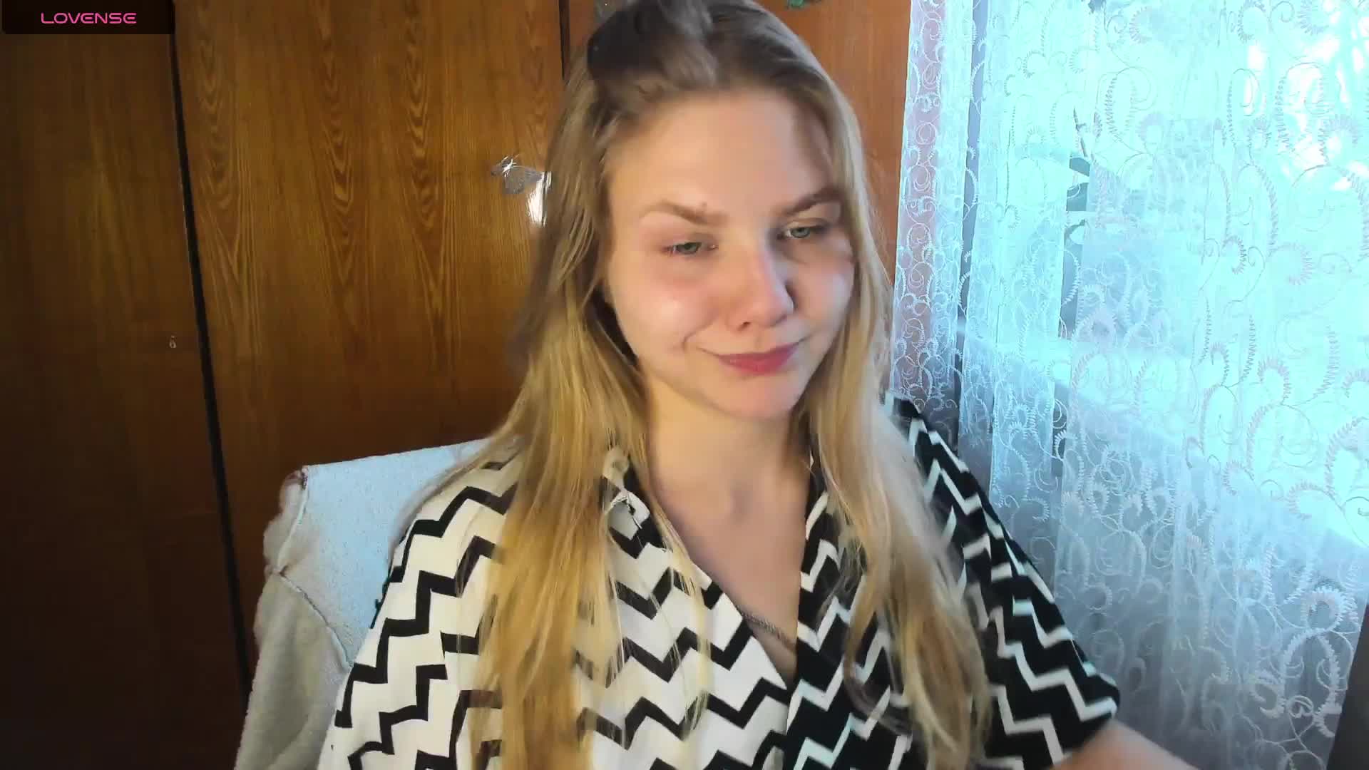 Emma-Frizea Live Sex December 17, 2025