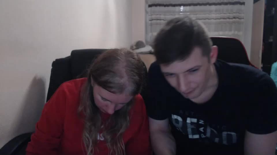 jenisandpeter Live Sex December 18, 2025