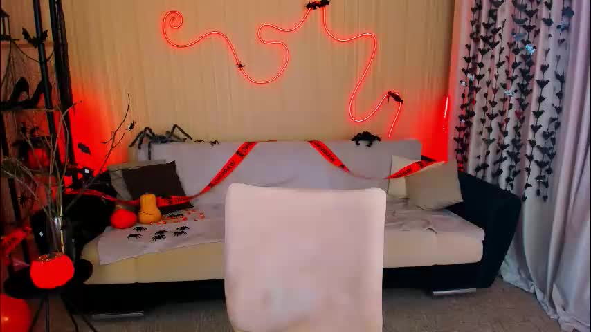 christinaconteeree Live Sex December 13, 2025