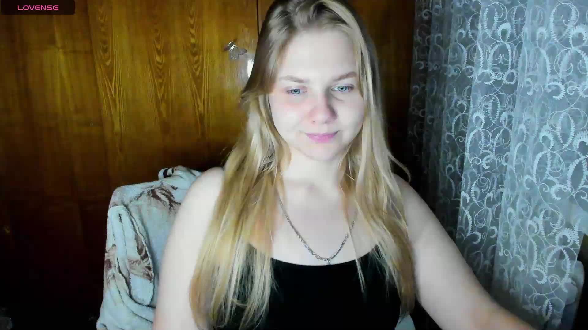 Emma-Frizea Live Sex December 17, 2025