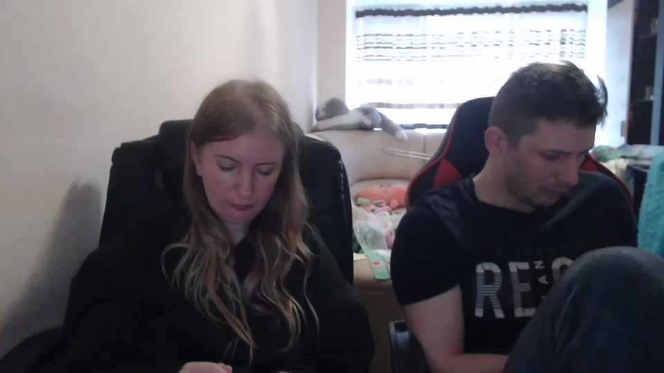 jenisandpeter Live Sex December 18, 2025