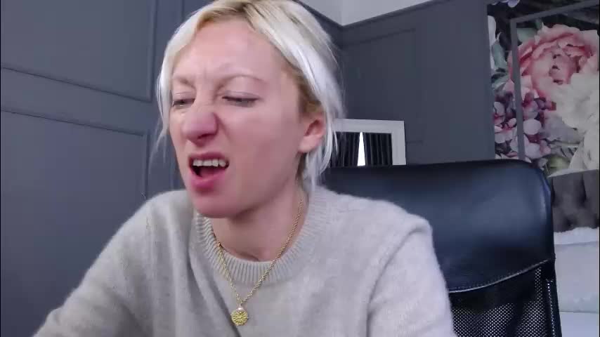 natalie_bitton Live Sex October 27, 2025