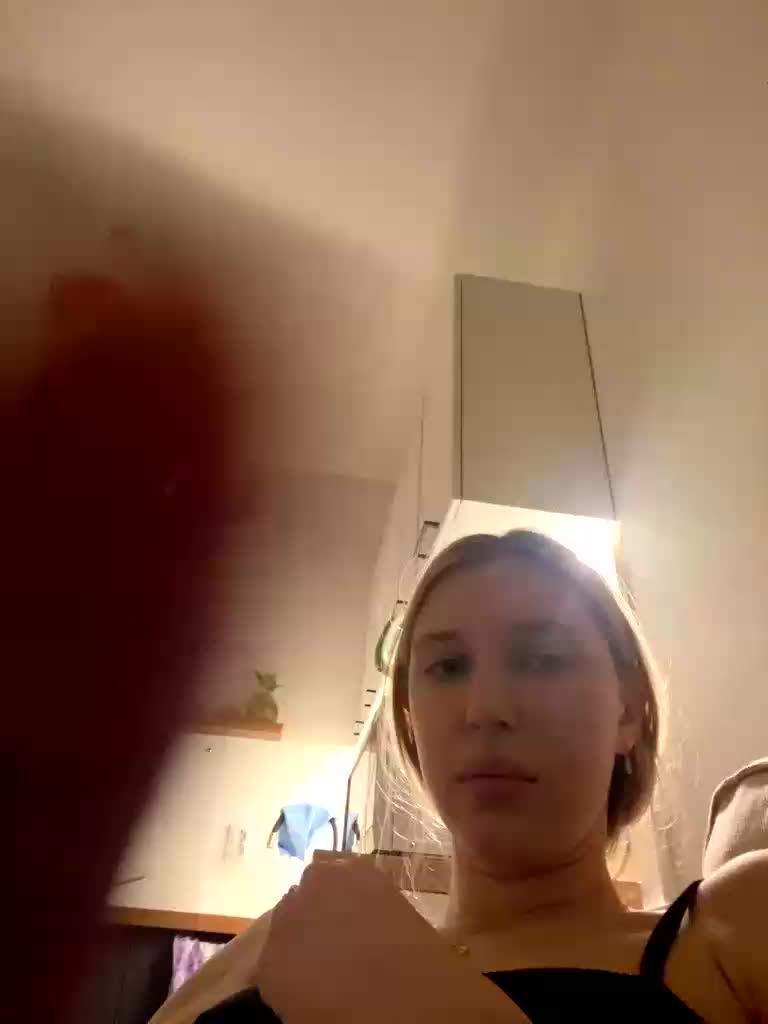 lina_wap Live Sex December 19, 2025