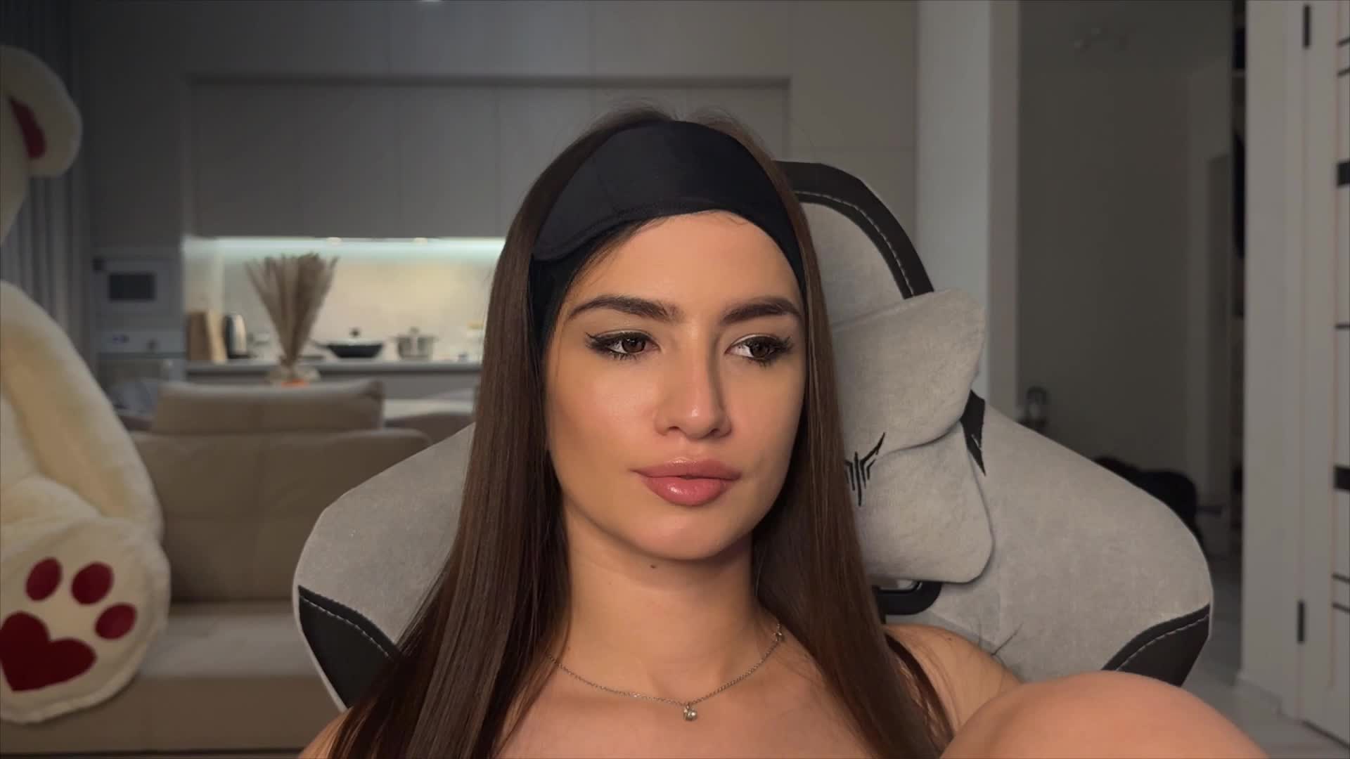 Sofi-Mi Live Sex December 17, 2025