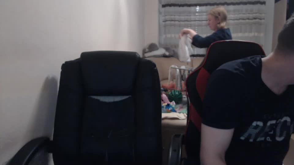 jenisandpeter Live Sex December 18, 2025
