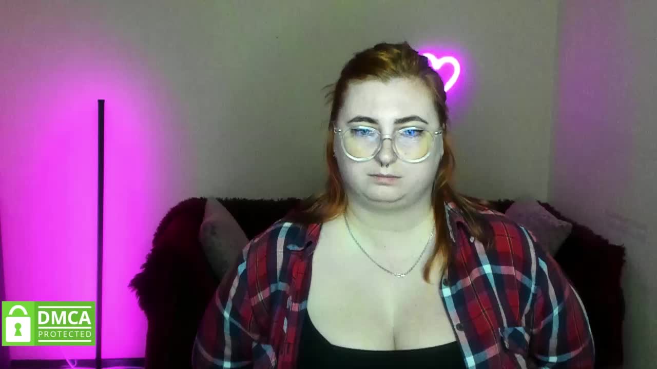 Aliciaredluv Live Sex December 17, 2025