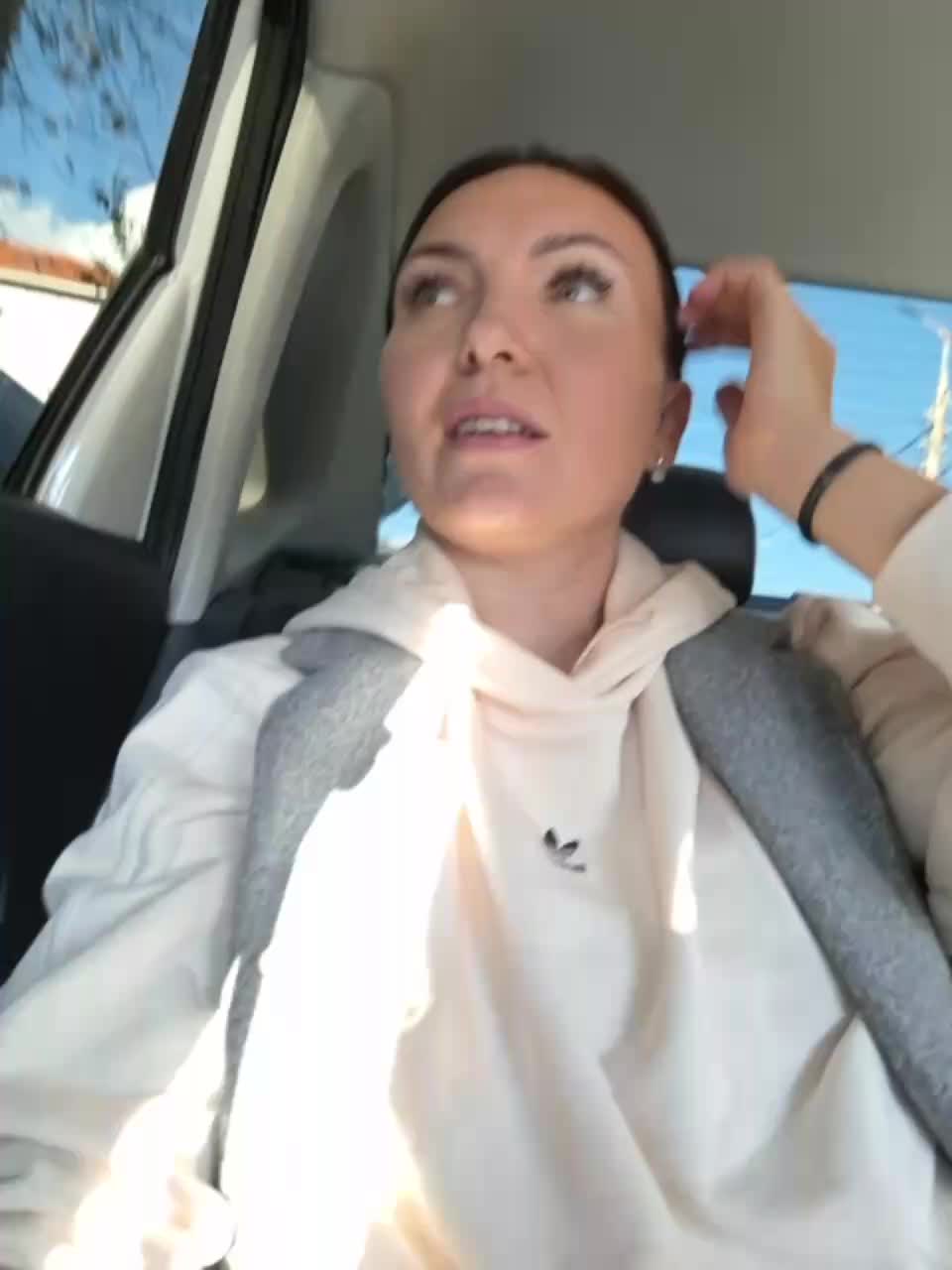 DIVORA Live Sex December 14, 2025