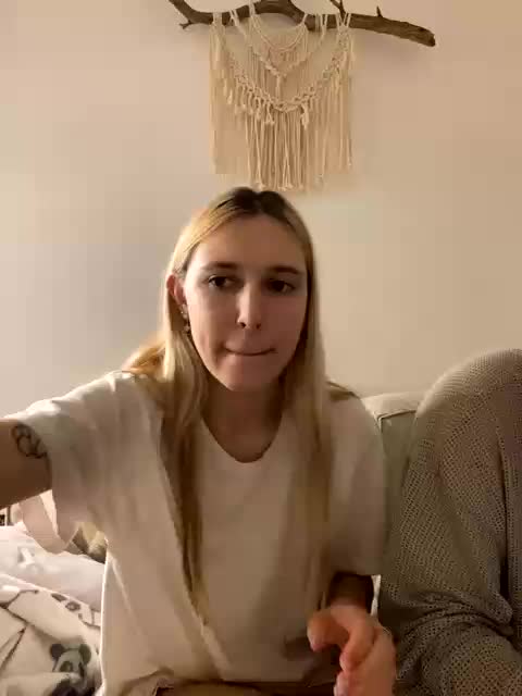 lina_wap Live Sex December 19, 2025